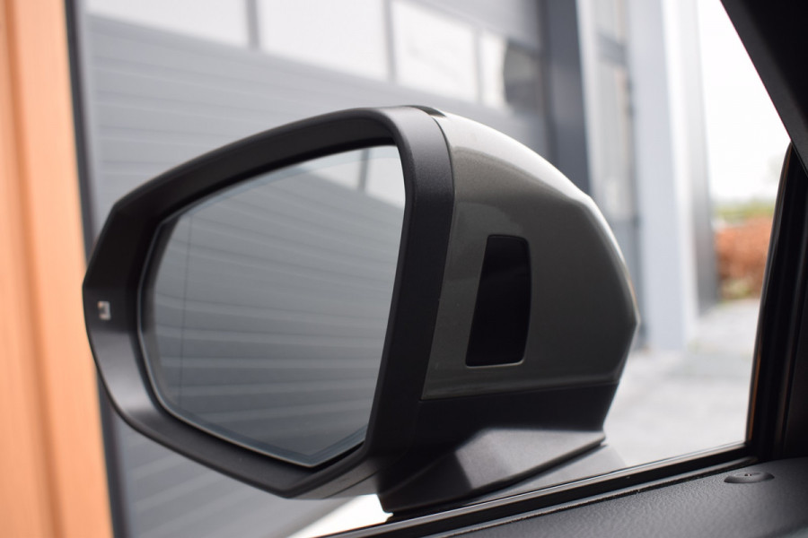 Audi Q3 Sportback 35 TFSI 150pk S-tronic S-line | Chronos Grijs