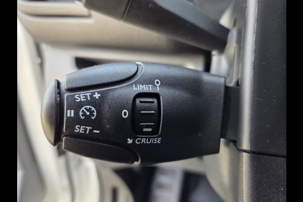 Opel Vivaro-e L2 Innovation 50 kWh SNELLADER 9-Persoons Airco Cuisecontrol Accucertificaat aanwezig