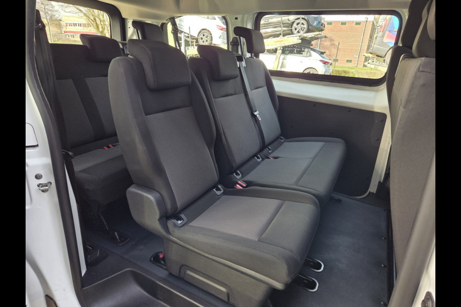 Peugeot e-Expert /Opel Vivaro-e L2 Innovation 50 kWh SNELLADER 9-Persoons Airco Cuisecontrol Accucertificaat aanwezig
