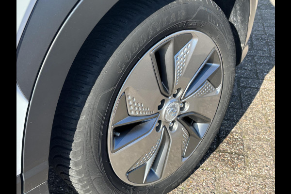 Hyundai Kona EV Fashion 64 kWh |SCI| Navigatie | Camera | Head up Display