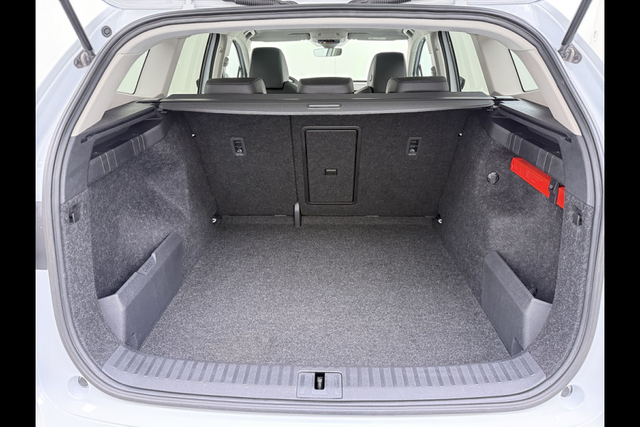 Škoda ENYAQ iV 80 SOH 93% Warmtepomp Panoramadak Leder Adap.Cruise Lmv 21" Elek.Stoel+Memory+Verwarmd Camera Apple Carplay Android Auto Pdc Privacy Glas Matrix-Led DAB Stuur+Achterbankverwarming Draadloze telefoonlader Keyless Dodehoek detectie Dealeronderhouden Origineel Nederlandse Auto Nieuwprijs €59.055,-