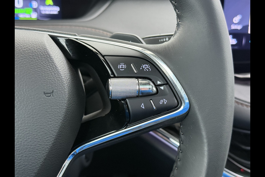 Škoda ENYAQ iV 80 SOH 93% Warmtepomp Panoramadak Leder Adap.Cruise Lmv 21" Elek.Stoel+Memory+Verwarmd Camera Apple Carplay Android Auto Pdc Privacy Glas Matrix-Led DAB Stuur+Achterbankverwarming Draadloze telefoonlader Keyless Dodehoek detectie Dealeronderhouden Origineel Nederlandse Auto Nieuwprijs €59.055,-
