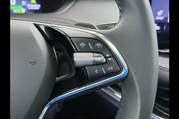 Škoda ENYAQ iV 80 SOH 93% Warmtepomp Panoramadak Leder Adap.Cruise Lmv 21" Elek.Stoel+Memory+Verwarmd Camera Apple Carplay Android Auto Pdc Privacy Glas Matrix-Led DAB Stuur+Achterbankverwarming Draadloze telefoonlader Keyless Dodehoek detectie Dealeronderhouden Origineel Nederlandse Auto Nieuwprijs €59.055,-