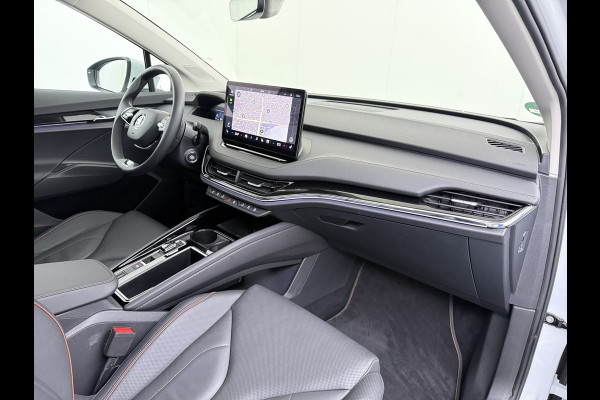 Škoda ENYAQ iV 80 SOH 93% Warmtepomp Panoramadak Leder Adap.Cruise Lmv 21" Elek.Stoel+Memory+Verwarmd Camera Apple Carplay Android Auto Pdc Privacy Glas Matrix-Led DAB Stuur+Achterbankverwarming Draadloze telefoonlader Keyless Dodehoek detectie Dealeronderhouden Origineel Nederlandse Auto Nieuwprijs €59.055,-