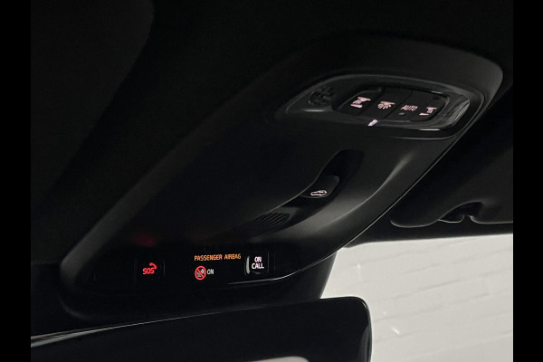 Volvo XC40 1.5 T5 Plug-in hybrid Ultimate Dark Open dak | Adapt. cruise | 360 camera | Stuur-/stoelverwarming | Harman/Kardon | Carplay