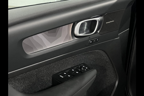 Volvo XC40 1.5 T5 Plug-in hybrid Ultimate Dark Open dak | Adapt. cruise | 360 camera | Stuur-/stoelverwarming | Harman/Kardon | Carplay