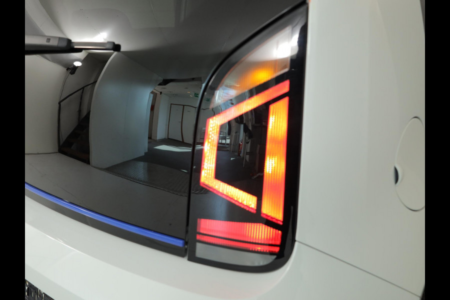 Volkswagen e-Up! e-up! Style 83 pk | Navigatie via App | Autom. airco | Elektr. spiegels | Stoelverwarming |