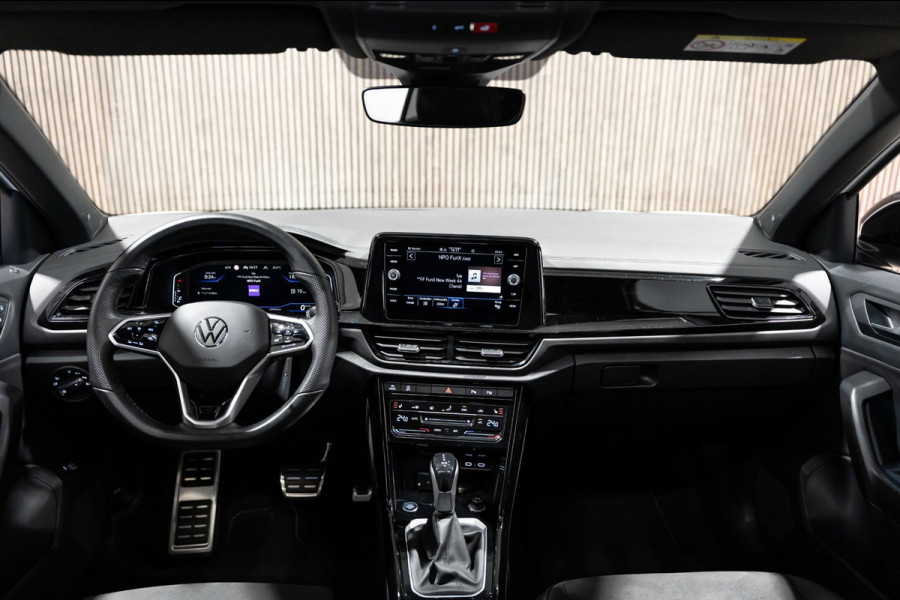 Volkswagen T-Roc 1.5 TSI R-Line IQ DSG PANO CAMERA