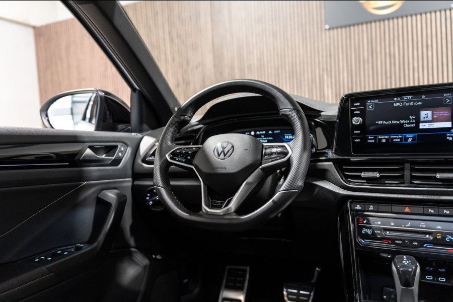 Volkswagen T-Roc 1.5 TSI R-Line IQ DSG PANO CAMERA