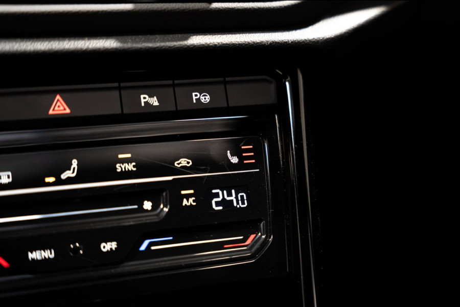 Volkswagen T-Roc 1.5 TSI R-Line IQ DSG PANO CAMERA