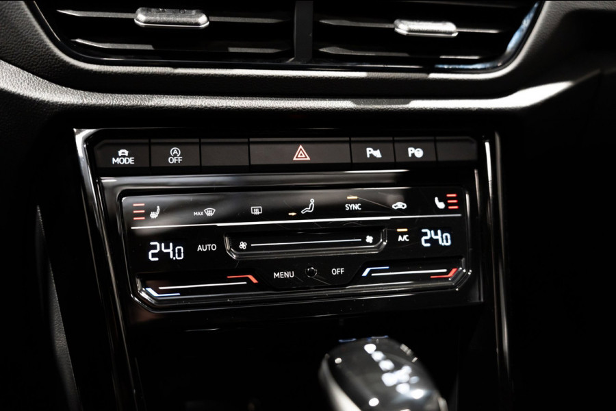 Volkswagen T-Roc 1.5 TSI R-Line IQ DSG PANO CAMERA