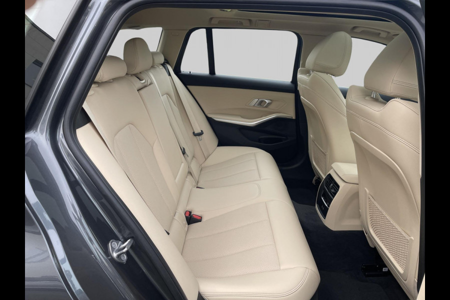 BMW 3 Serie Touring 320i Business Edition | Automaat | Schuif-kantel dak