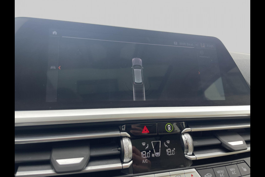 BMW 3 Serie Touring 320i Business Edition | Automaat | Schuif-kantel dak