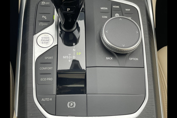 BMW 3 Serie Touring 320i Business Edition | Automaat | Schuif-kantel dak