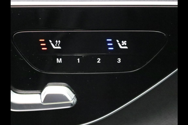 Mercedes-Benz E-Klasse 300 e AMG Plug-In Hybride AMG Line | Panoramadak | Widescreen Dashboard | Burmester® 4D surround sound system | Digil Licht. Inclusief 24 maanden Mercedes-Benz Certified garantie voor Europa.