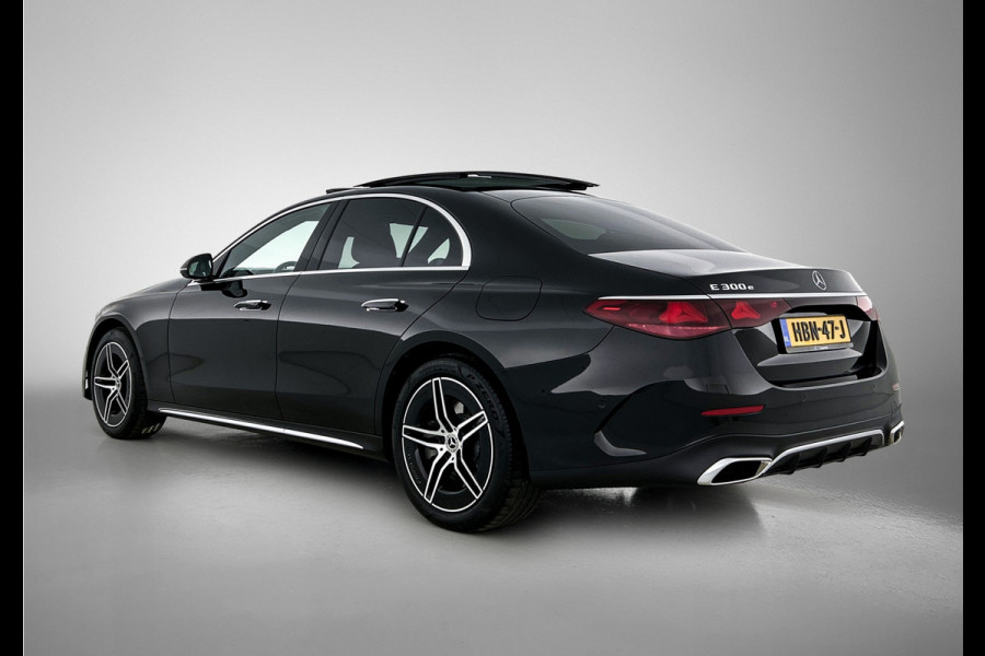 Mercedes-Benz E-Klasse 300 e AMG Plug-In Hybride AMG Line | Panoramadak | Widescreen Dashboard | Burmester® 4D surround sound system | Digil Licht. Inclusief 24 maanden Mercedes-Benz Certified garantie voor Europa.