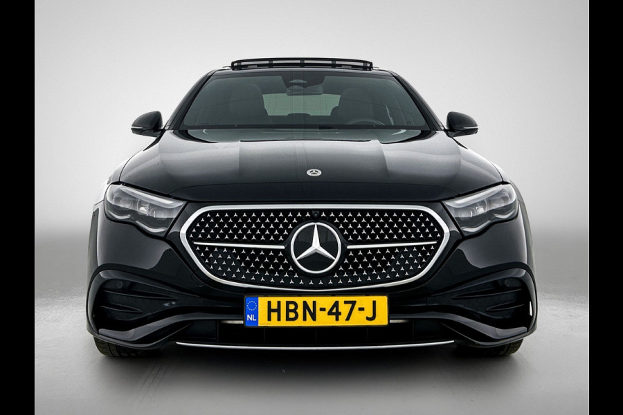 Mercedes-Benz E-Klasse 300 e AMG Plug-In Hybride AMG Line | Panoramadak | Widescreen Dashboard | Burmester® 4D surround sound system | Digil Licht. Inclusief 24 maanden Mercedes-Benz Certified garantie voor Europa.