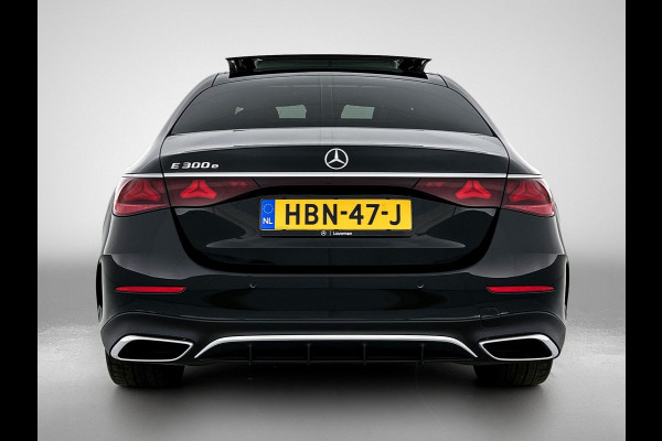 Mercedes-Benz E-Klasse 300 e AMG Plug-In Hybride AMG Line | Panoramadak | Widescreen Dashboard | Burmester® 4D surround sound system | Digil Licht. Inclusief 24 maanden Mercedes-Benz Certified garantie voor Europa.