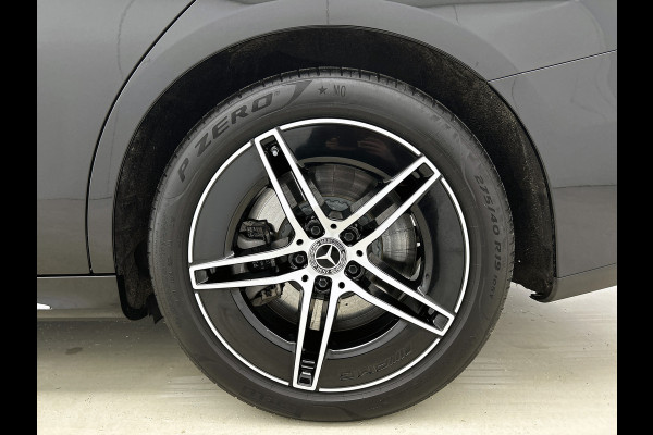 Mercedes-Benz E-Klasse 300 e AMG Plug-In Hybride AMG Line | Panoramadak | Widescreen Dashboard | Burmester® 4D surround sound system | Digil Licht. Inclusief 24 maanden Mercedes-Benz Certified garantie voor Europa.