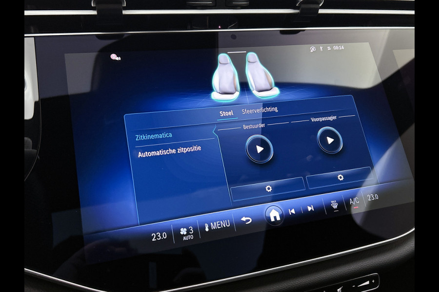 Mercedes-Benz E-Klasse 300 e AMG Plug-In Hybride AMG Line | Panoramadak | Widescreen Dashboard | Burmester® 4D surround sound system | Digil Licht. Inclusief 24 maanden Mercedes-Benz Certified garantie voor Europa.