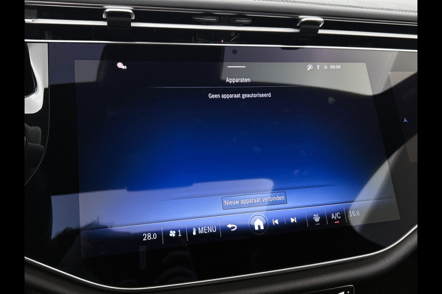 Mercedes-Benz E-Klasse 300 e AMG Plug-In Hybride AMG Line | Panoramadak | Widescreen Dashboard | Burmester® 4D surround sound system | Digil Licht. Inclusief 24 maanden Mercedes-Benz Certified garantie voor Europa.