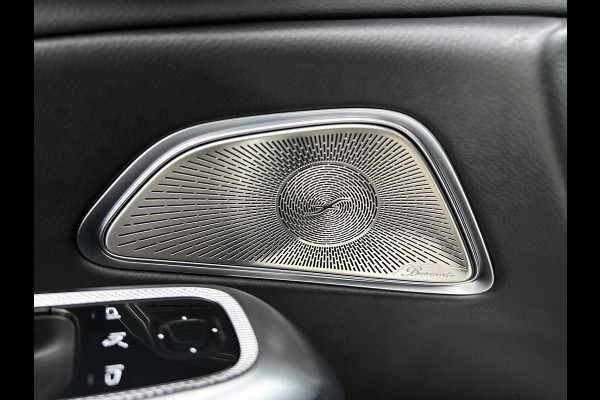 Mercedes-Benz E-Klasse 300 e AMG Plug-In Hybride AMG Line | Panoramadak | Widescreen Dashboard | Burmester® 4D surround sound system | Digil Licht. Inclusief 24 maanden Mercedes-Benz Certified garantie voor Europa.