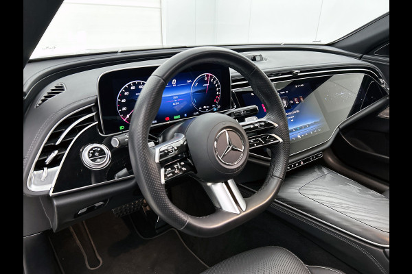 Mercedes-Benz E-Klasse 300 e AMG Plug-In Hybride AMG Line | Panoramadak | Widescreen Dashboard | Burmester® 4D surround sound system | Digil Licht. Inclusief 24 maanden Mercedes-Benz Certified garantie voor Europa.