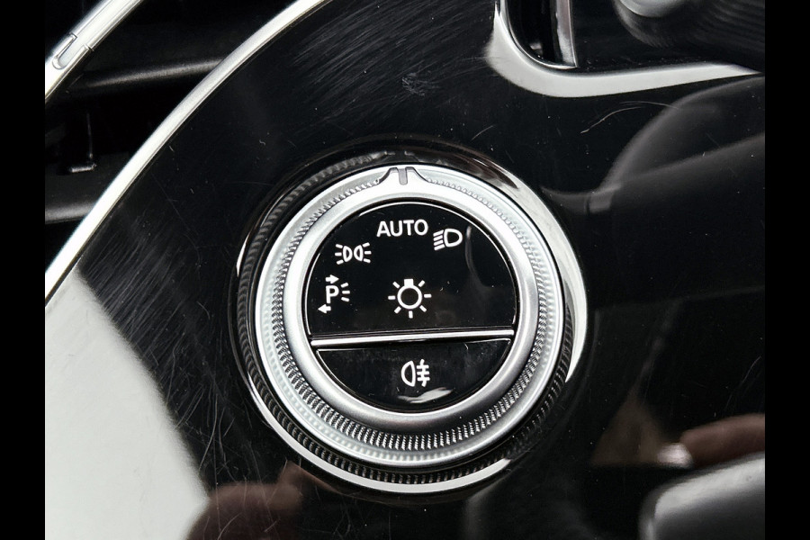 Mercedes-Benz E-Klasse 300 e AMG Plug-In Hybride AMG Line | Panoramadak | Widescreen Dashboard | Burmester® 4D surround sound system | Digil Licht. Inclusief 24 maanden Mercedes-Benz Certified garantie voor Europa.