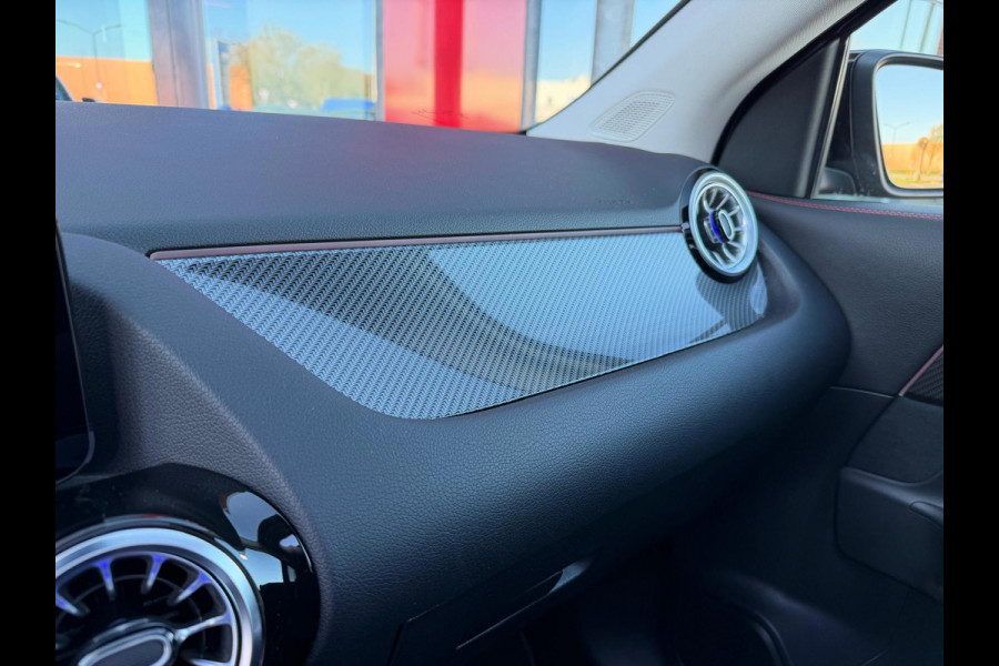 Mercedes-Benz GLA 250 e Business Solution AMG Limited