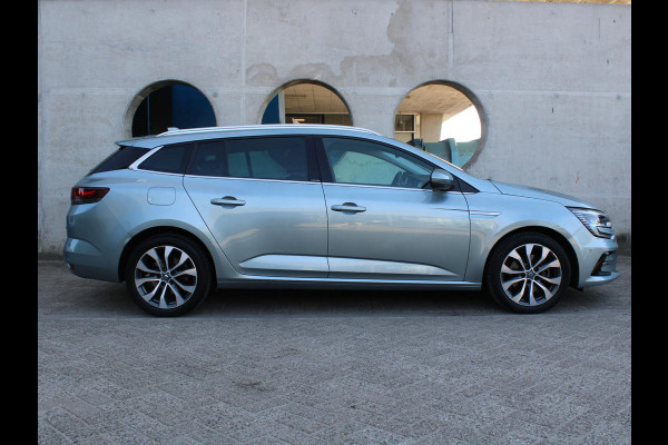 Renault Mégane Estate 1.6 E-Tech Plug-In Hybrid 160 R.S. Line | APPLE CARPLAY/ ANDROID AUTO |