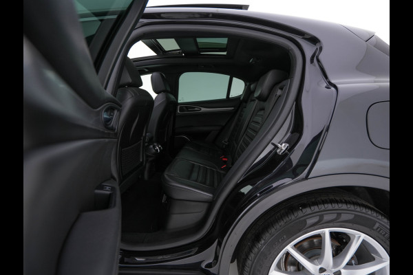 Alfa Romeo Stelvio 2.2d AWD Q4 Super Aut. *PANO | LEATHER | BI-XENON | MEMORY-PACK | HARMAN/KARDON | BLINDSPOT | CAMERA | DAB+ | NAVI-FULLMAP | HEATED-SPORTSEATS | ECC | ADAPTIVE-CRUISE | PDC | PRIVACYGLASS | TOWBAR | 19"ALU*