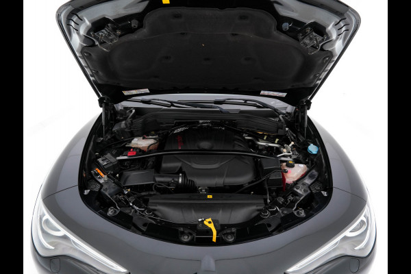 Alfa Romeo Stelvio 2.2d AWD Q4 Super Aut. *PANO | LEATHER | BI-XENON | MEMORY-PACK | HARMAN/KARDON | BLINDSPOT | CAMERA | DAB+ | NAVI-FULLMAP | HEATED-SPORTSEATS | ECC | ADAPTIVE-CRUISE | PDC | PRIVACYGLASS | TOWBAR | 19"ALU*