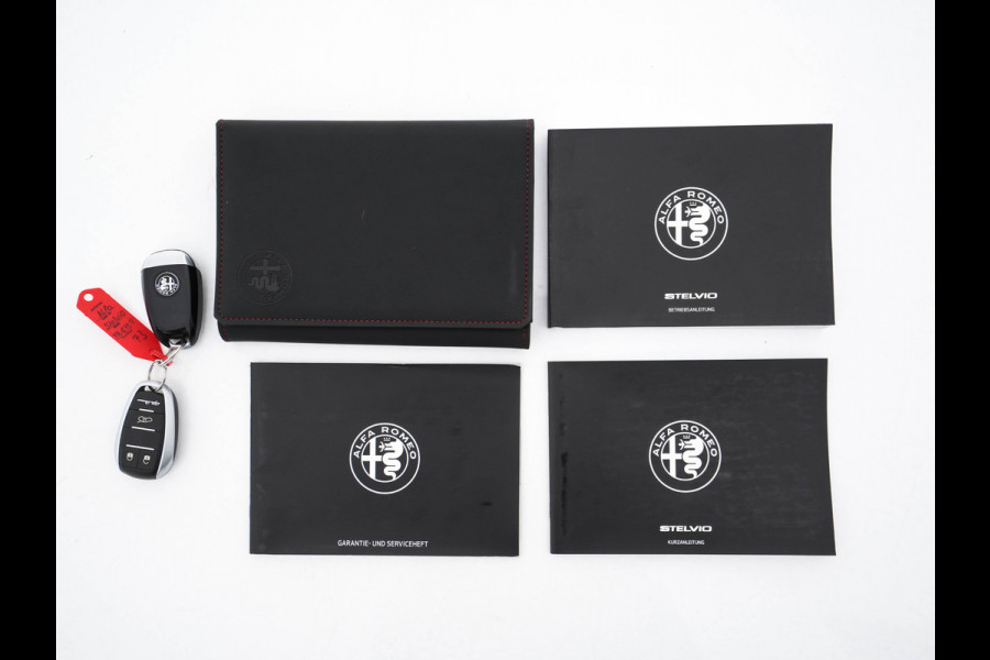 Alfa Romeo Stelvio 2.2d AWD Q4 Super Aut. *PANO | LEATHER | BI-XENON | MEMORY-PACK | HARMAN/KARDON | BLINDSPOT | CAMERA | DAB+ | NAVI-FULLMAP | HEATED-SPORTSEATS | ECC | ADAPTIVE-CRUISE | PDC | PRIVACYGLASS | TOWBAR | 19"ALU*