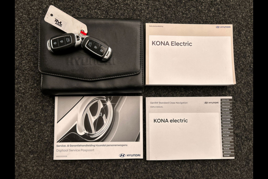 Hyundai Kona EV Premium 64 kWh | Leder | Camera | Stoelverwarming/Koeling | Origineel NL