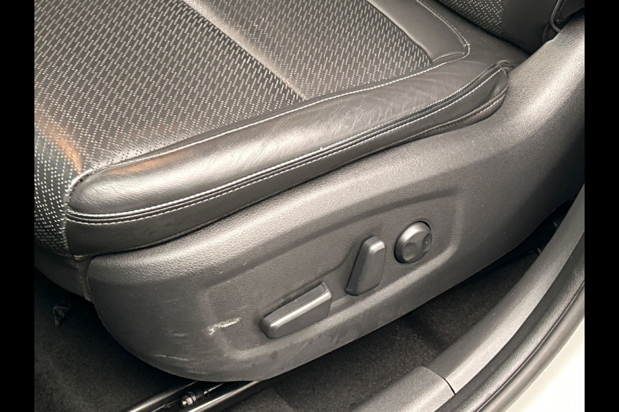 Hyundai Kona EV Premium 64 kWh | Leder | Camera | Stoelverwarming/Koeling | Origineel NL