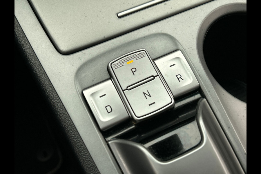 Hyundai Kona EV Premium 64 kWh | Leder | Camera | Stoelverwarming/Koeling | Origineel NL