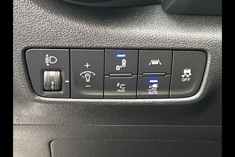 Hyundai Kona EV Premium 64 kWh | Leder | Camera | Stoelverwarming/Koeling | Origineel NL