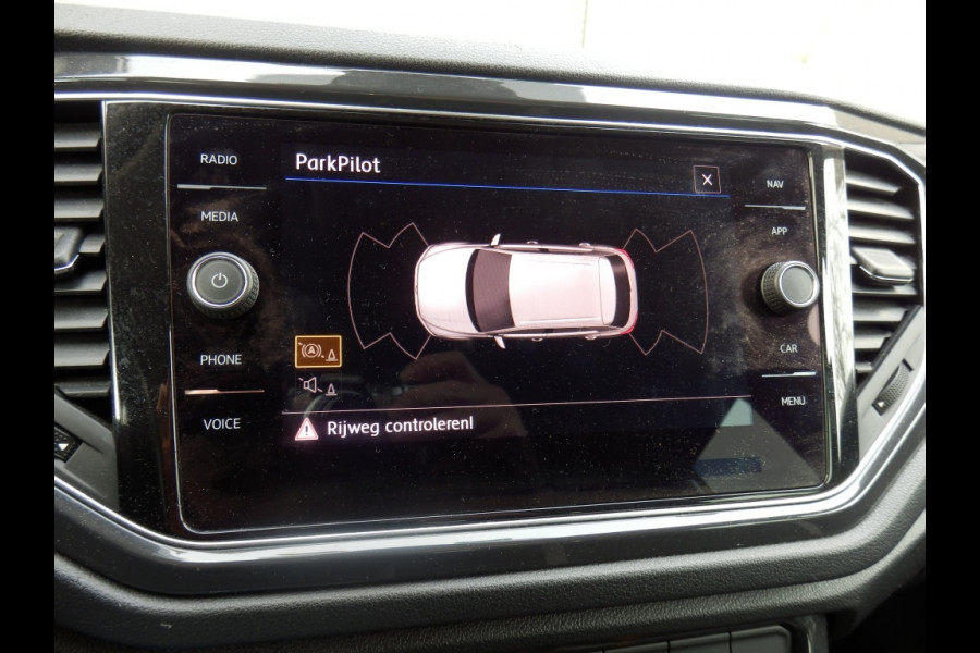 Volkswagen T-Roc 1.5 TSI 150PK | Sport | Clima | ParkPilot |