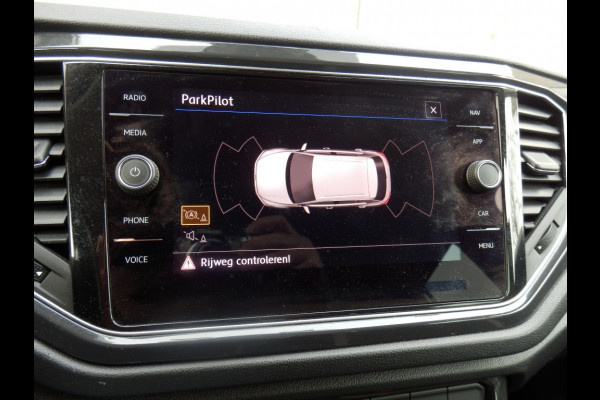 Volkswagen T-Roc 1.5 TSI 150PK | Sport | Clima | ParkPilot |