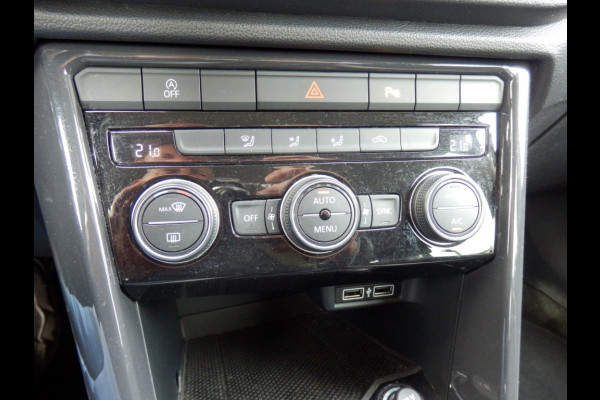 Volkswagen T-Roc 1.5 TSI 150PK | Sport | Clima | ParkPilot |