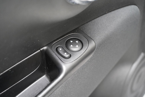 Fiat 500C 1.0 Hybrid Lounge | Navigatie | Cruise control | Airconditioning | Parkeersensoren achter