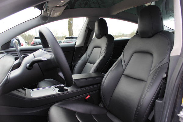 Tesla Model 3 Performance AWD 75 kWh / SoH 90,3% / Autopilot / Panoramadak / Camera / Leder / 20'' / Leder / Premium Audio / Warmtepomp