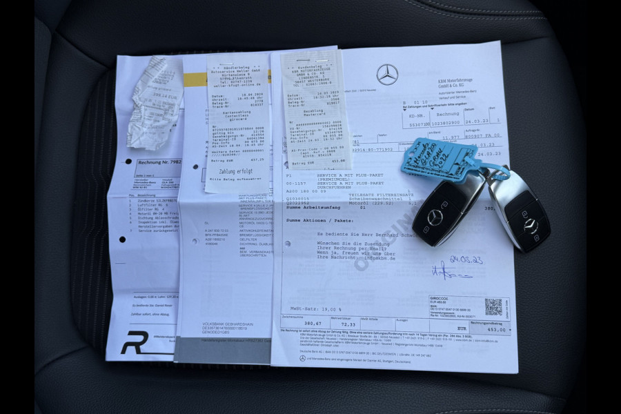 Mercedes-Benz GLA 200 Luxury Line | Trekhaak | Pano | Ambient Light | Camera | 18 inch