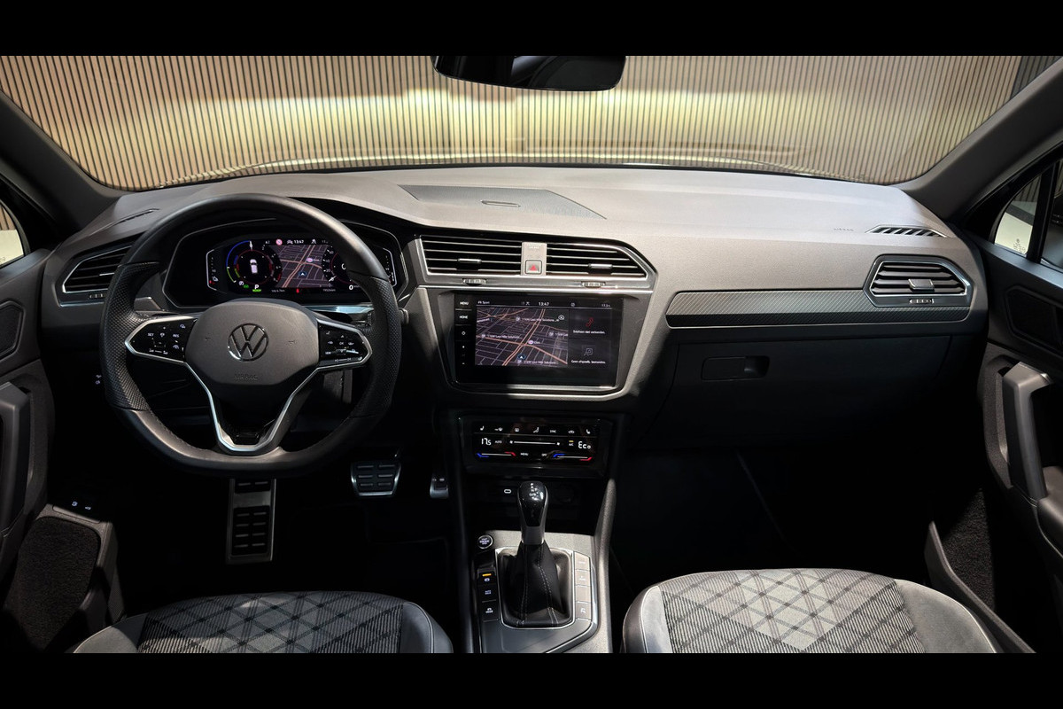Volkswagen Tiguan 1.4 TSI eHybrid 3X R-Line|Pano|Matrix|Virtual|360|Keyless|Black Pakket