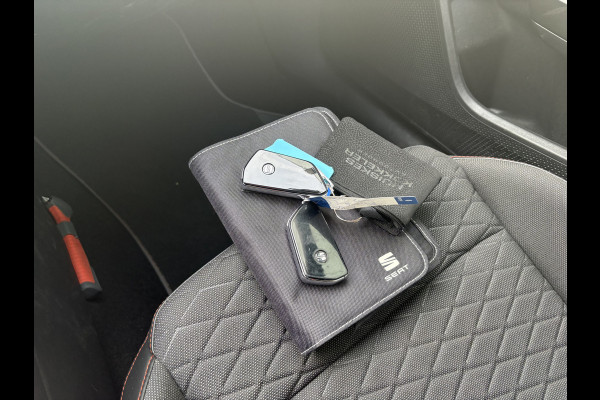 Seat Leon 1.5 TSi 150pk FR Launch Edition CAMERA/KEYLESS/CARPLAY/ADAPT/CRUISE/PDC/18INCH