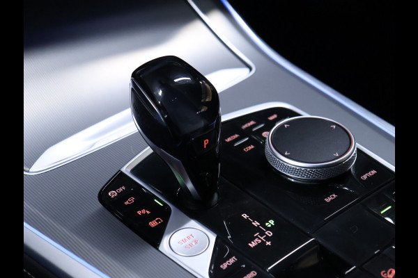 BMW X5 xDrive45e High Executive M Sport [TREKHAAK, LUCHTVERING, SCHUIFKANTELDAK, MEMORY SEATS, ADAPTIVE CRUISE CONTROL, APPLE CARPLAY, ANDROID AUTO, HARMAN/KARDON, 360 CAMERA, PDC V+A, NIEUWSTAAT]