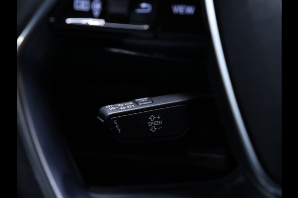 Audi e-tron 55 quattro Business edition 95 kWh [LUCHTVERING, MEMORY SEATS, CRUISE CONTROL, BLUETOOTH TELEFOON, ACHTERUITRIJCAMERA, PDC V+A, STOELVERWARMING, NIEUWSTAAT]