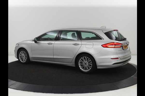 Ford Mondeo 2.0 IVCT HEV Titanium | Stoelverwarming | Carplay | Keyless | Navigatie | Verwarmde voorruit | Parkeerhulp | DAB | Climate control | Cruise control