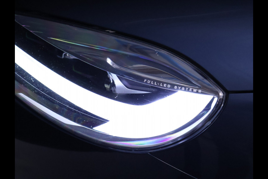 Volvo V40 1.5 T2 Polar+ [CRUISE CONTROL, BLUETOOTH TELEFOON, PDC ACHTER, STOELVERWARMING, AUTOMATISCHE AIRCO, LED KOPLAMPEN, NIEUWSTAAT]