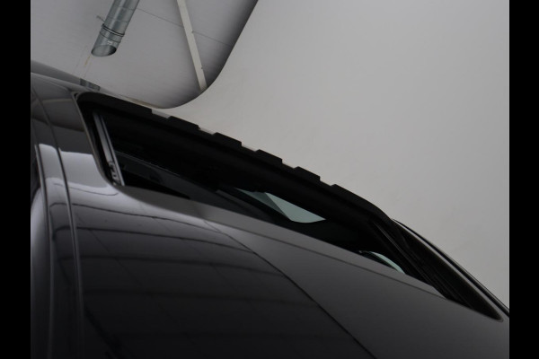 BMW 5 Serie 530d M Sport | Schuifdak | Head-Up | Nappaleder | Trekhaak | Adaptive cruise | Laserlicht | Camera | Stoelverwarming | Navigatie | 20'' | Sfeerverlichting | Park Assist | Origineel NL